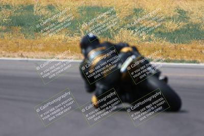 media/Apr-30-2023-CRA (Sun) [[020fcf5d43]]/Race 11-600 Expert Superbike/